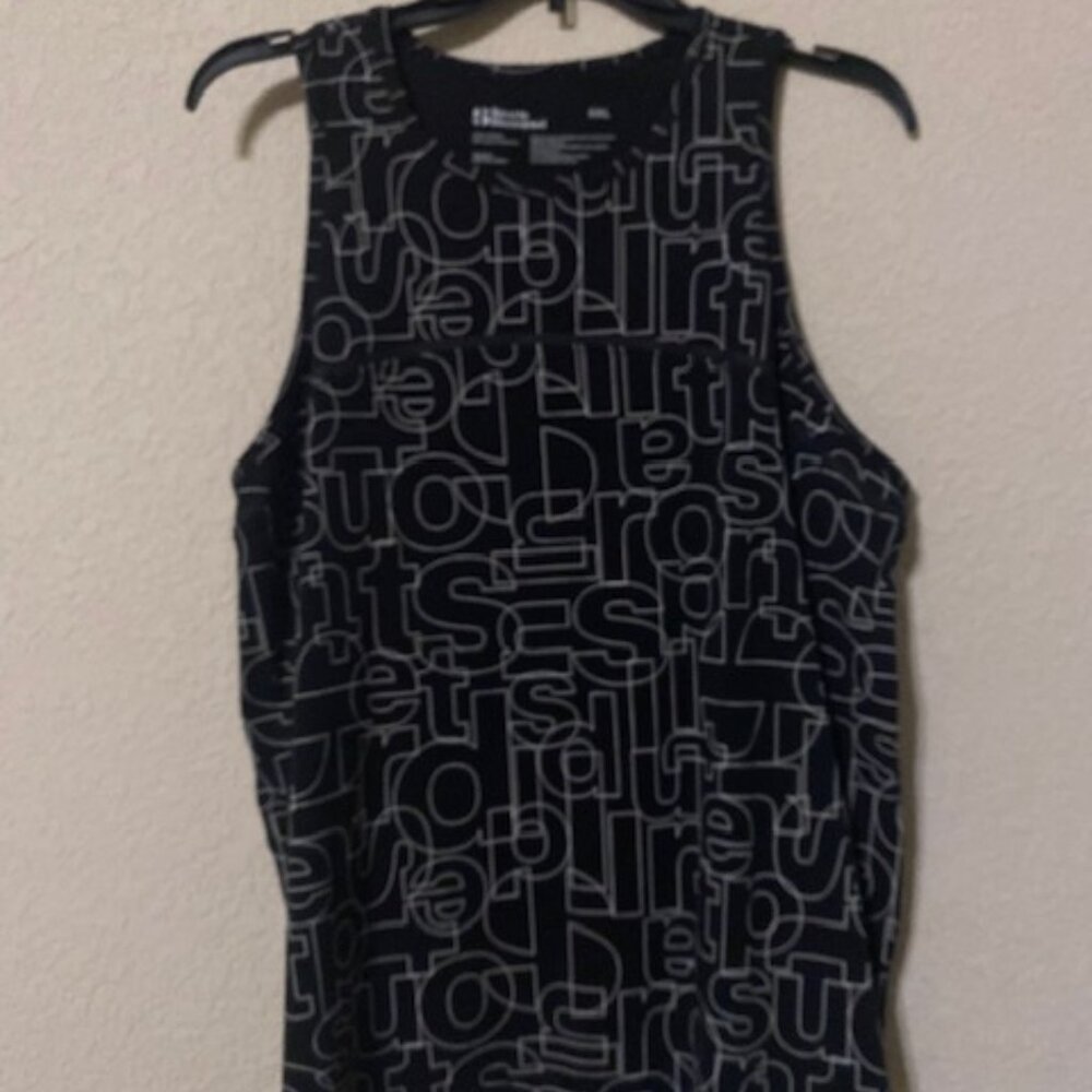 Black & White Geometric Top
